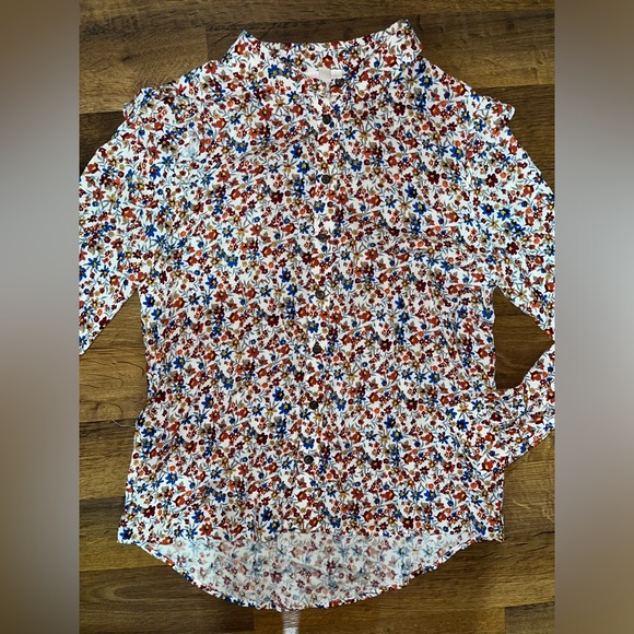 Floral button down - Picture 2 of 3